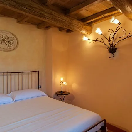 Farm stay Fattoria De' Toscani Di Starace Marialaura Salutio